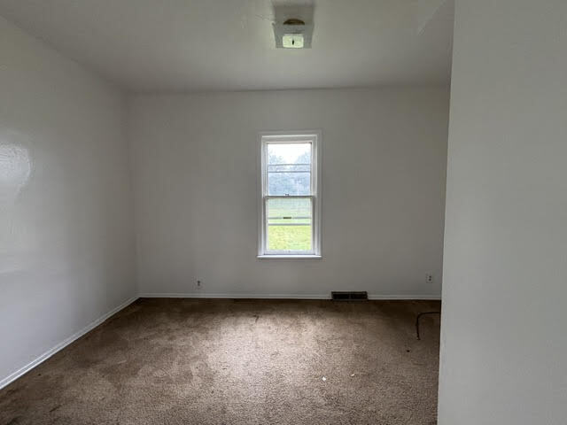 Building Photo - 1821 W Sample St