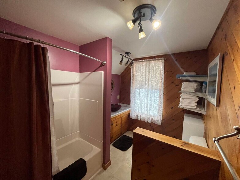 Building Photo - 1316 US-302