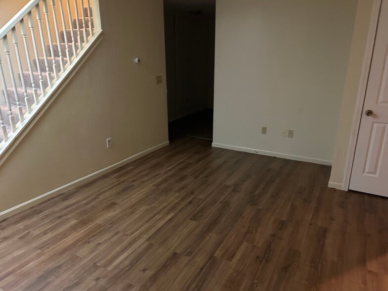 Primary Photo - 608 Hope St