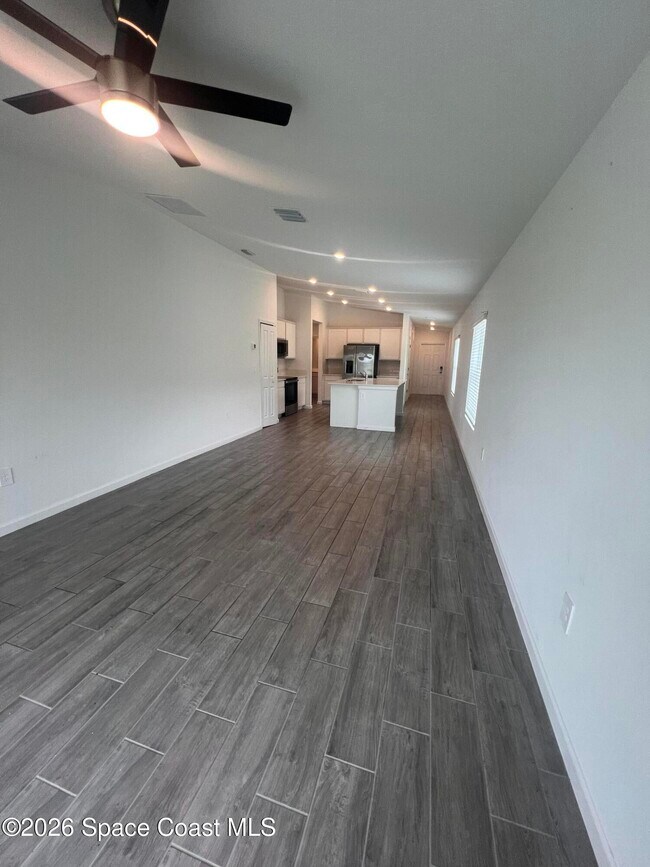 Building Photo - 1668 Colebrook Cir SW