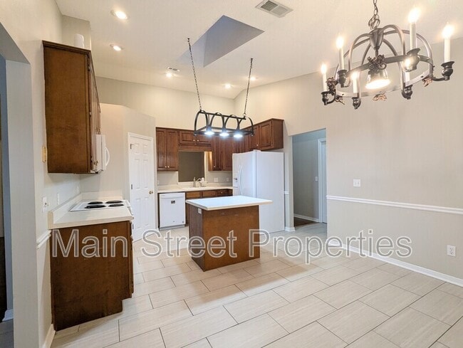 Building Photo - 1909 Southwind Cir