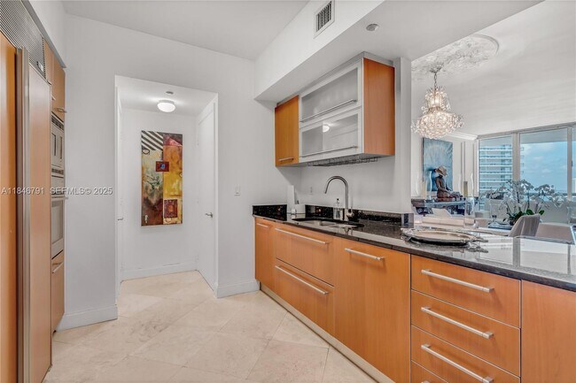 Building Photo - 400 Alton Rd