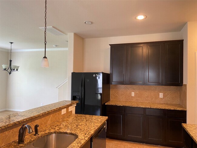Building Photo - 16003 Thornbill Ln