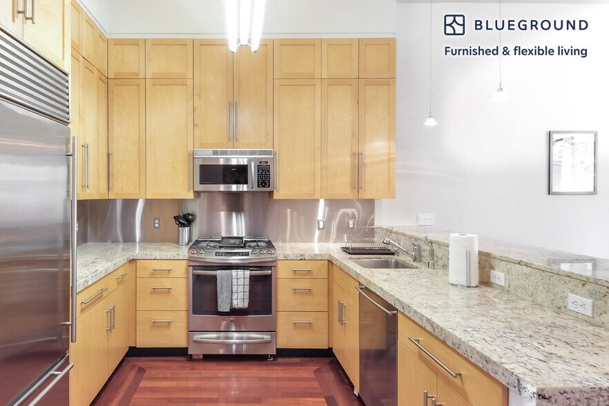 Building Photo - 696 De Haro St