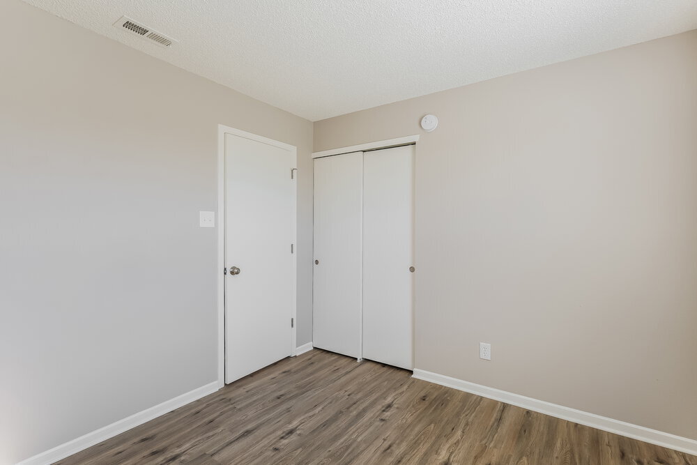 Building Photo - 8747 Hosta Way