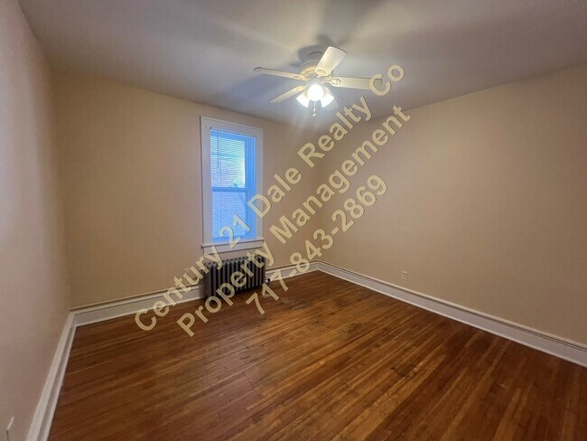 Building Photo - 423-425 N Franklin Street