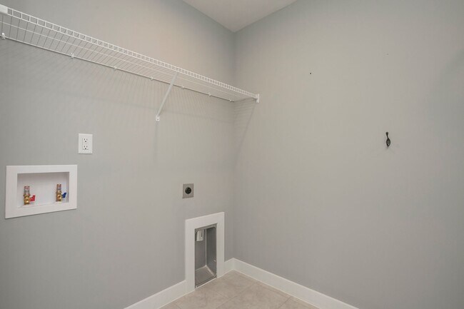 Building Photo - 711 Cottage Dr