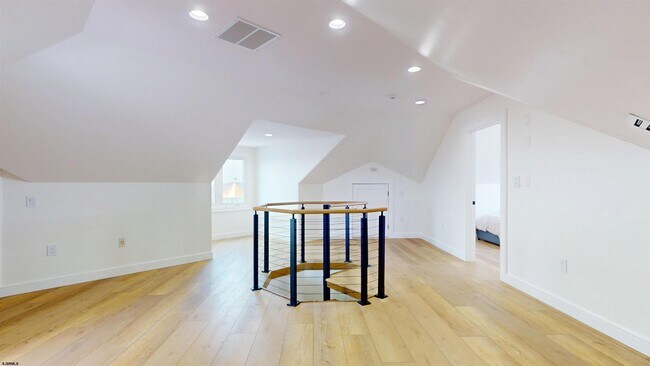 Building Photo - 31 Seaside Ct