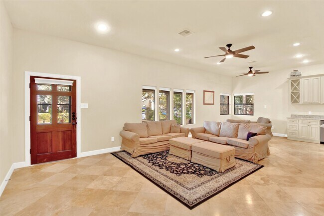 Building Photo - 50 Lazy Ln