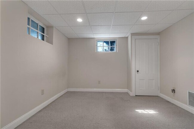 Building Photo - 98 Butler Ave