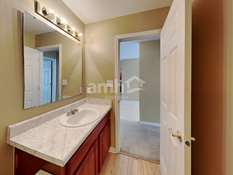 Building Photo - 1159 Fiesta Dr
