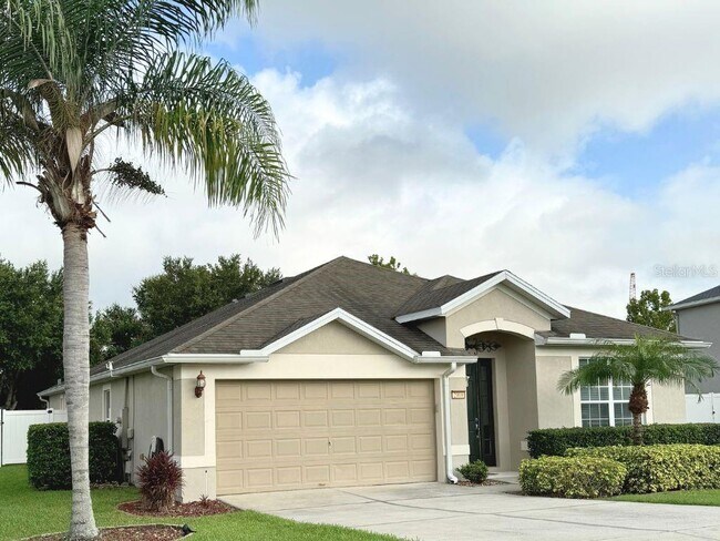 Building Photo - 2900 Columbus Ave