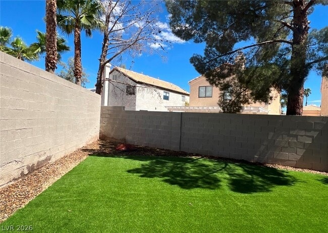 Building Photo - 9516 Wooden Pier Way