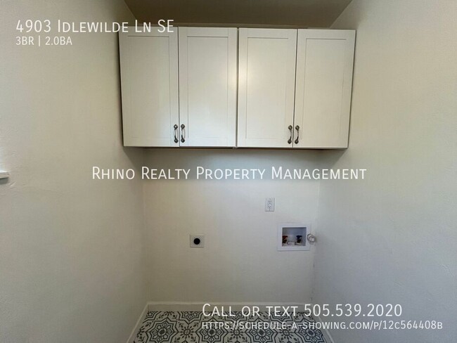 Building Photo - Spacious 2 Bedroom 3 Bathroom Home In ABQ!