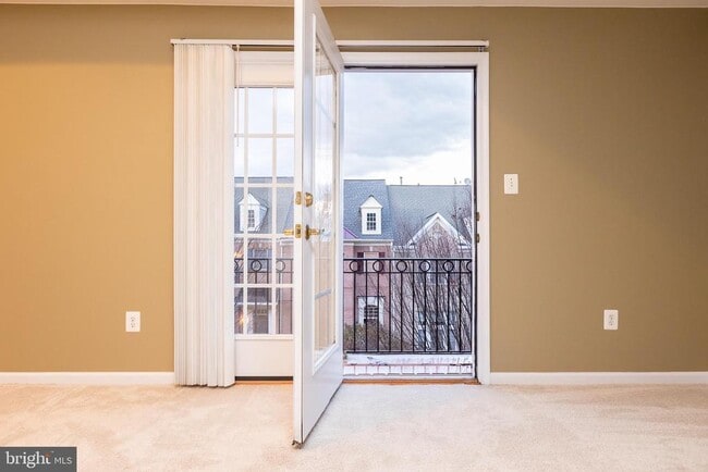 Building Photo - 1206 Maple Grove Ln