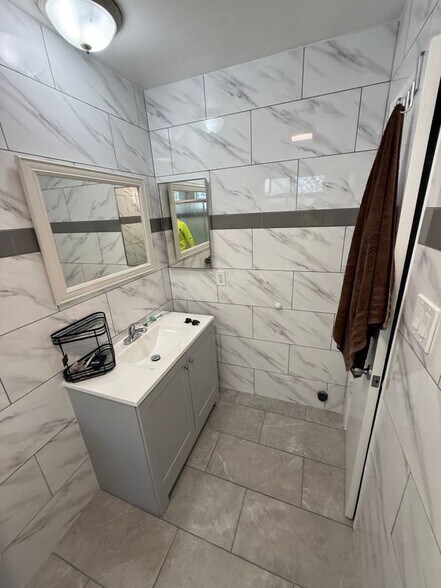 Building Photo - 10009 Sepulveda Blvd