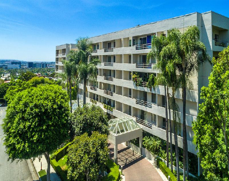 The view of the building from the front - 1131 Alta Loma Rd