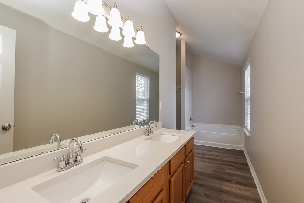 Building Photo - 937 Grass Hollow Ct