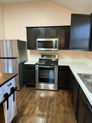 Building Photo - 5572 Spring Ridge Dr