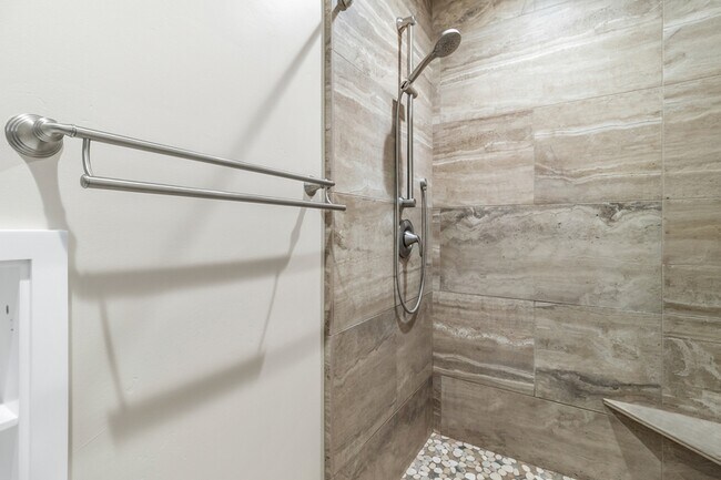 Building Photo - 1115 Sayles Ct