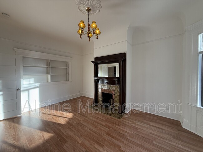 Building Photo - 115-117 Sanchez Street - 115-3