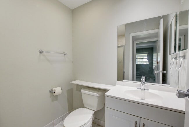 Building Photo - 193 Tuscany Ln