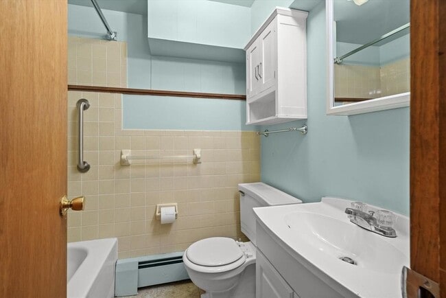 Building Photo - 2436 Rhonda Dr