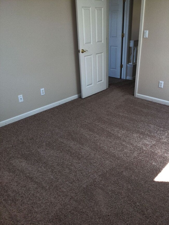 Building Photo - Low maintenance home in Green Valley!