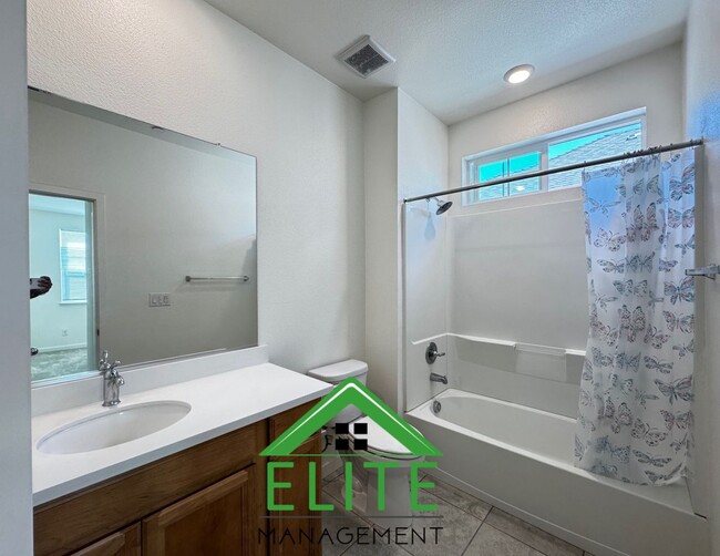 Building Photo - A Modern and Meticulously Designed Condo