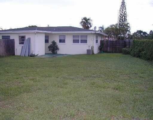 Building Photo - 84 Palamino Cir