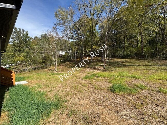 Building Photo - 1852 Wilberforce St