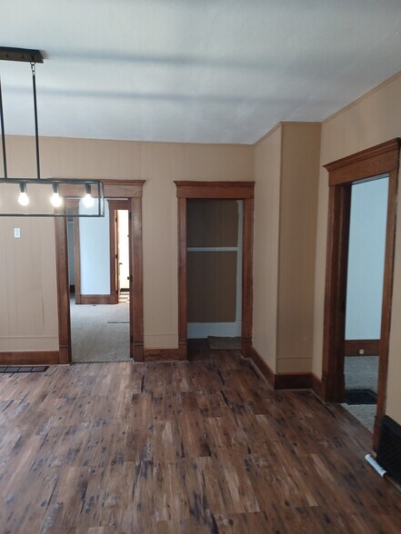 Building Photo - 815 N Appleton St