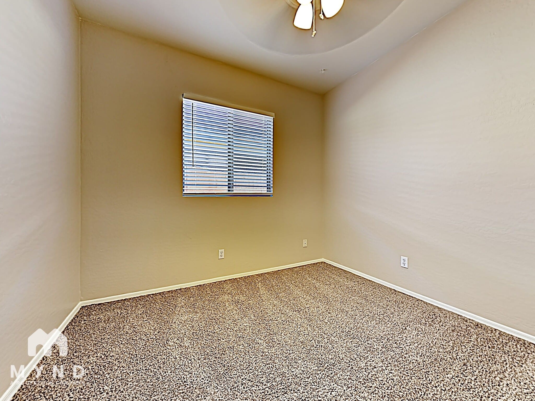 Building Photo - 11178 W Granada Rd