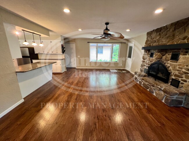 Building Photo - 1140 Ironwood Dr