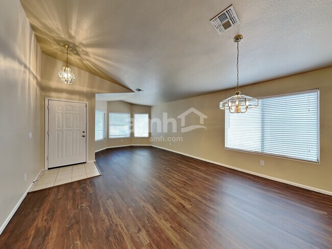 Building Photo - 16151 W Latham St