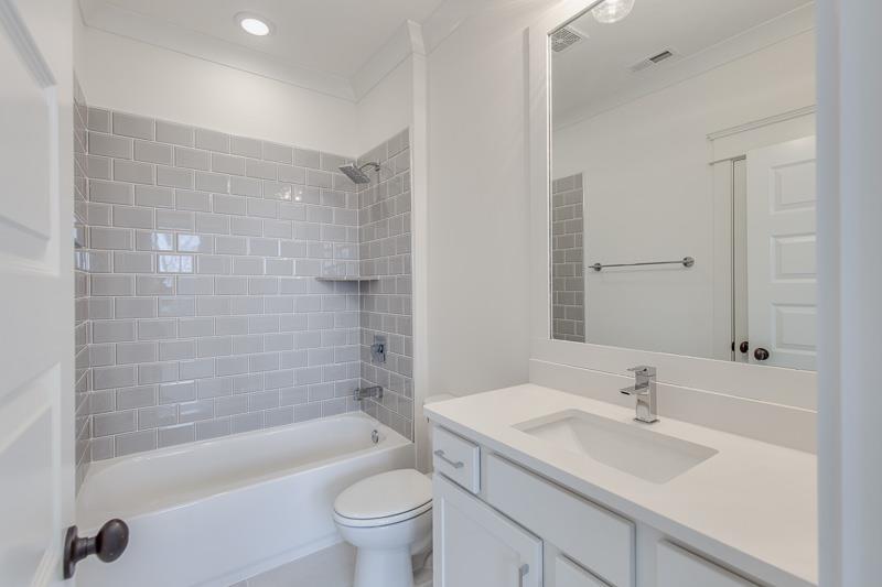 This photo is of a completed version of the same floor plan and same designer finishes - representative only. - 1945b Kimbark Dr