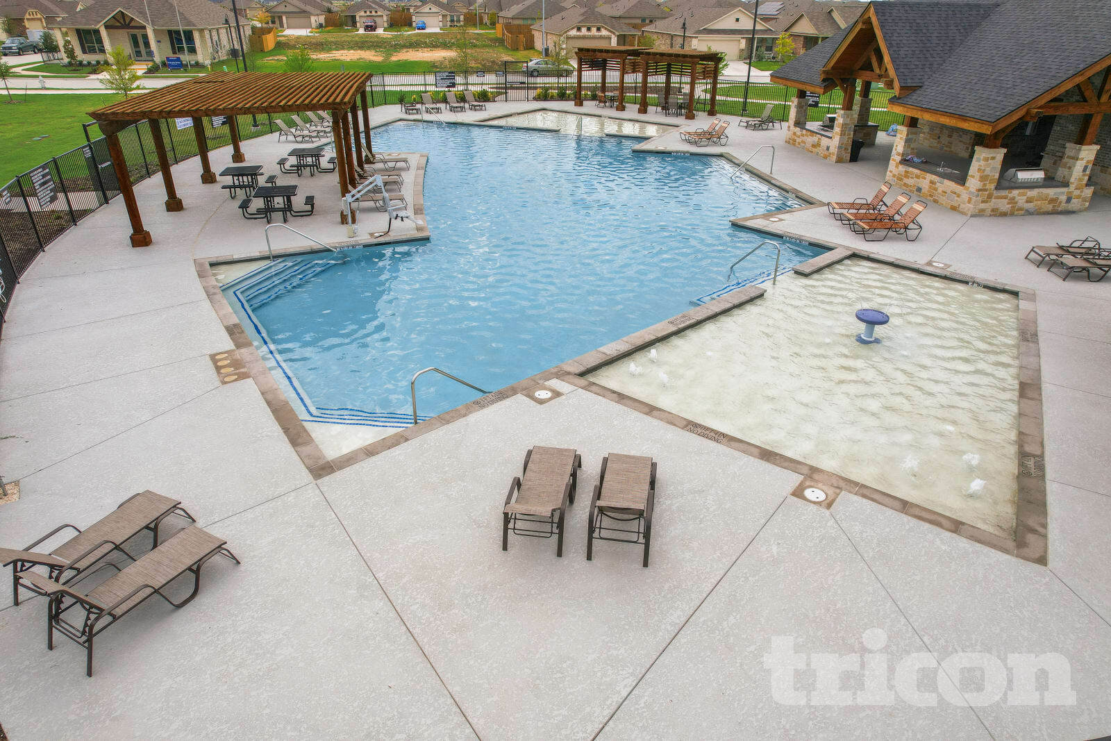 Building Photo - 15240 Dance Hall Dr