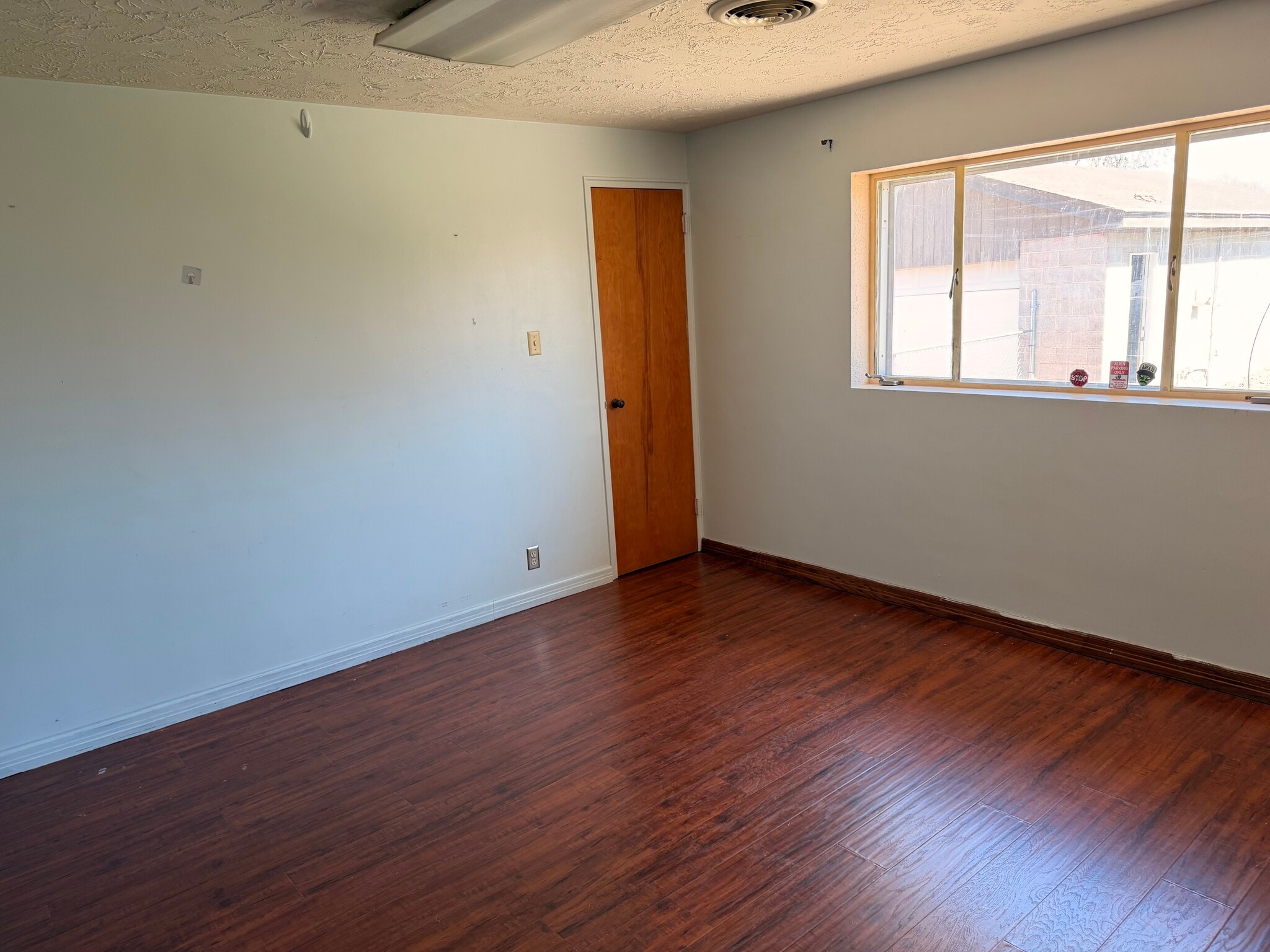 Building Photo - 113 Stull Ct