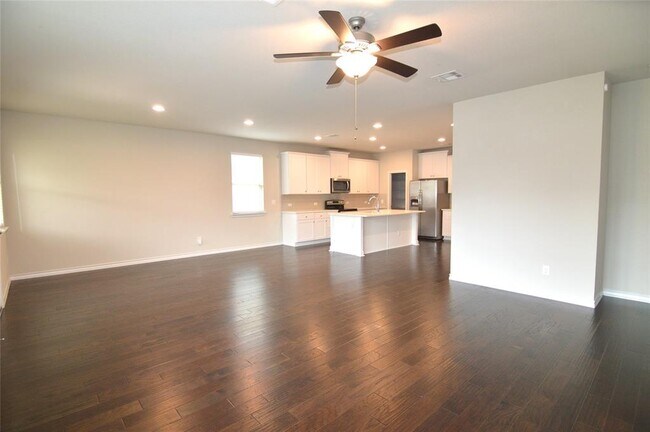 Building Photo - 212 Magna Ln