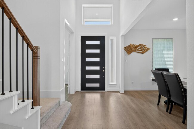 Building Photo - 7410 Wildrye Mdw Ln
