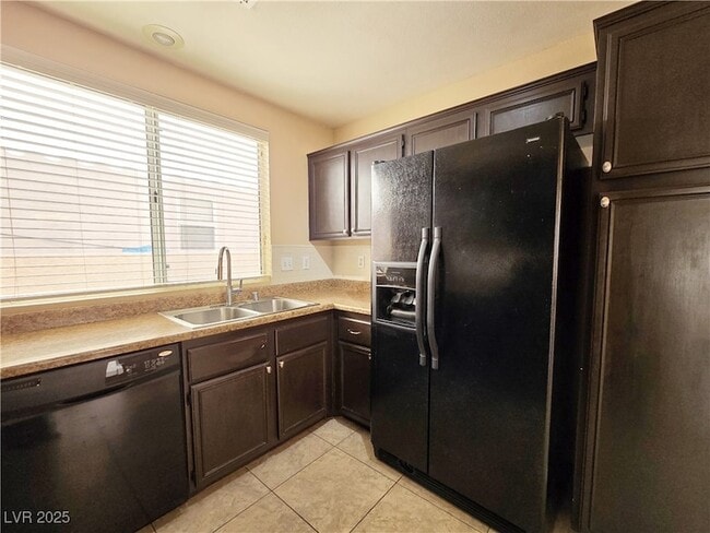 Building Photo - 69 Belle Maison Ave