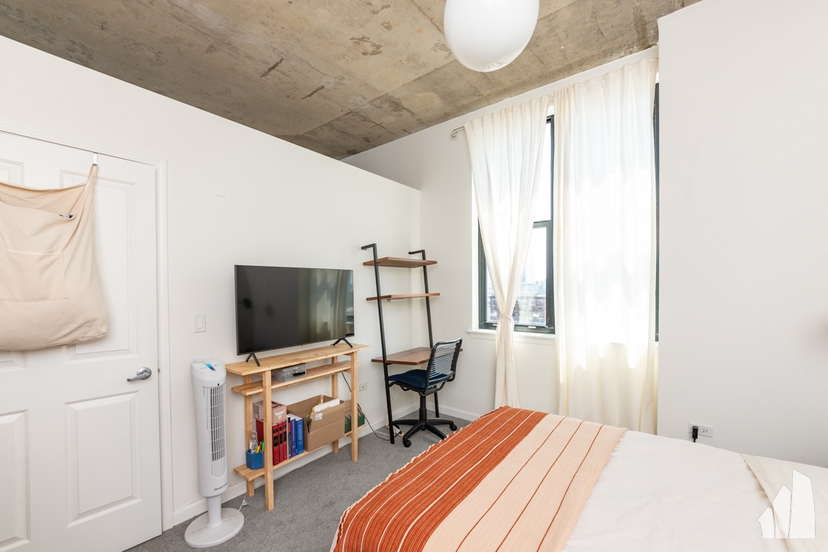 Building Photo - 1464 S Michigan Ave