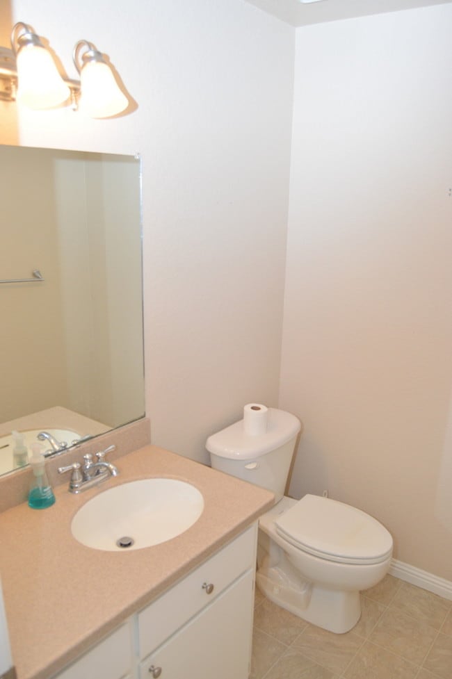 Building Photo - 1125 Sheridan Ave