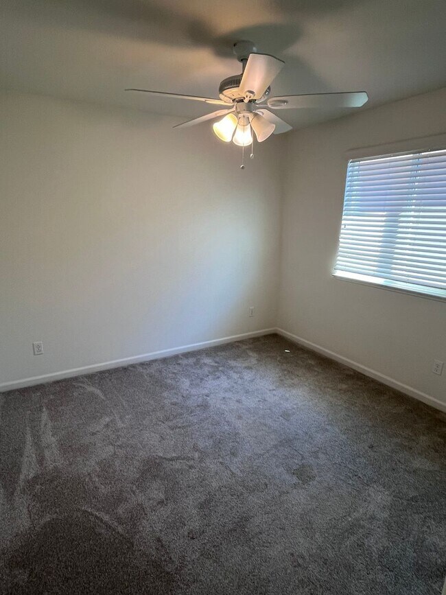 Building Photo - BEAUTIFUL HOME IN WEST ROSEVILLE!!