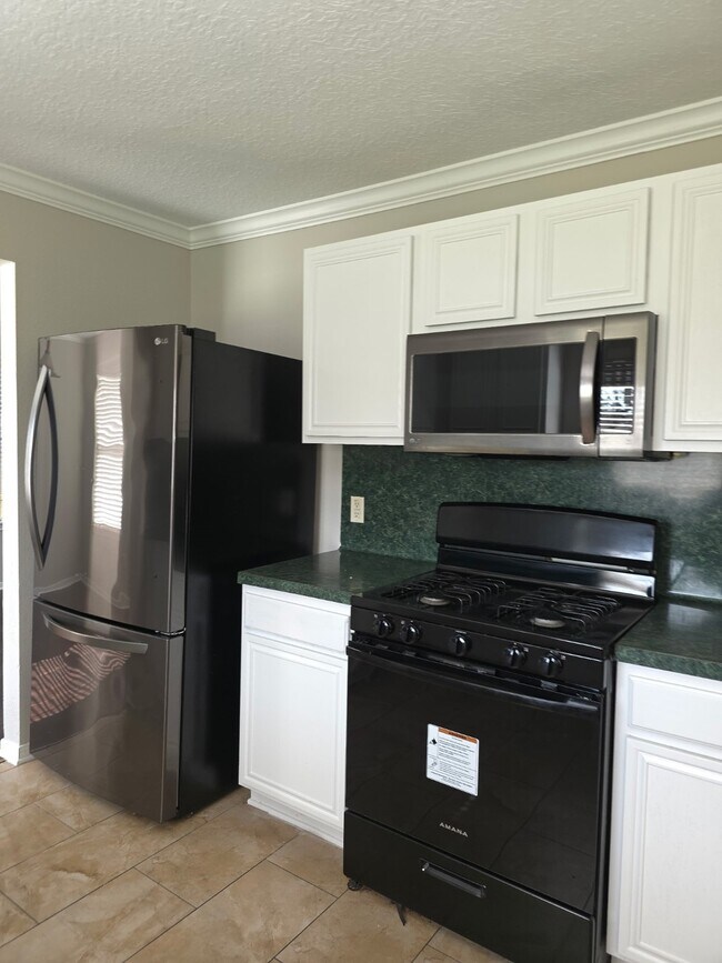 Building Photo - 15146 Grassington Dr