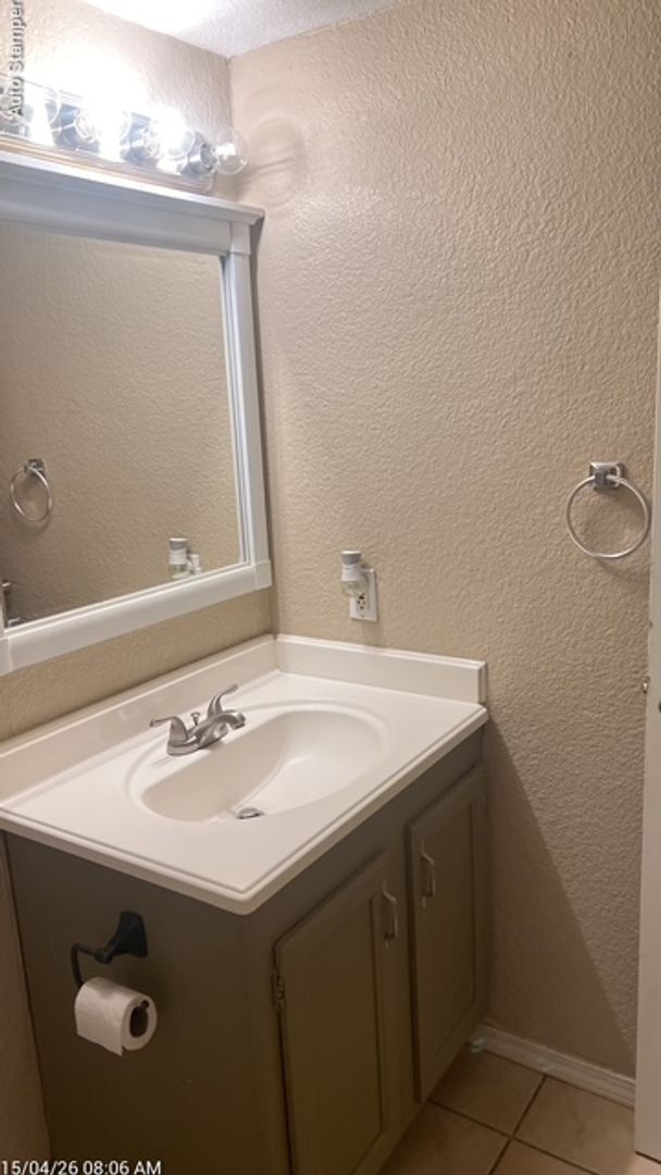 Building Photo - 800 Fort Worth St