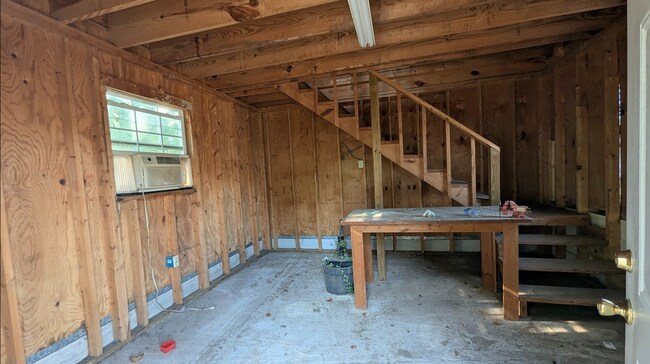 Building Photo - 4704 Ray Dr