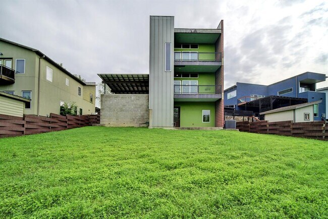 Building Photo - 5312 Agatha Cir
