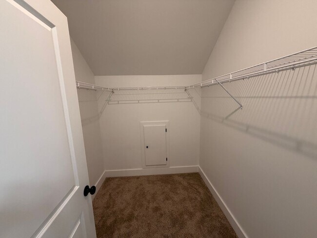 Building Photo - New Build 3 Bed 2.5 Bath Townhome in Shelbyville with a Move in Special