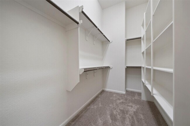 Building Photo - 25314 Fallen Acorn Ct